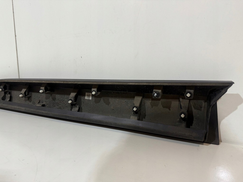 фото №6, Toyota bz4x 2024 задняя сторона левая молдинг дверь задних 75073-42070