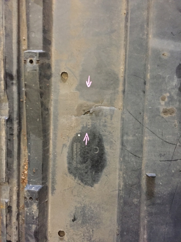 Audi a4 b8 a5 защита плита пол подвеска левая Оригинал