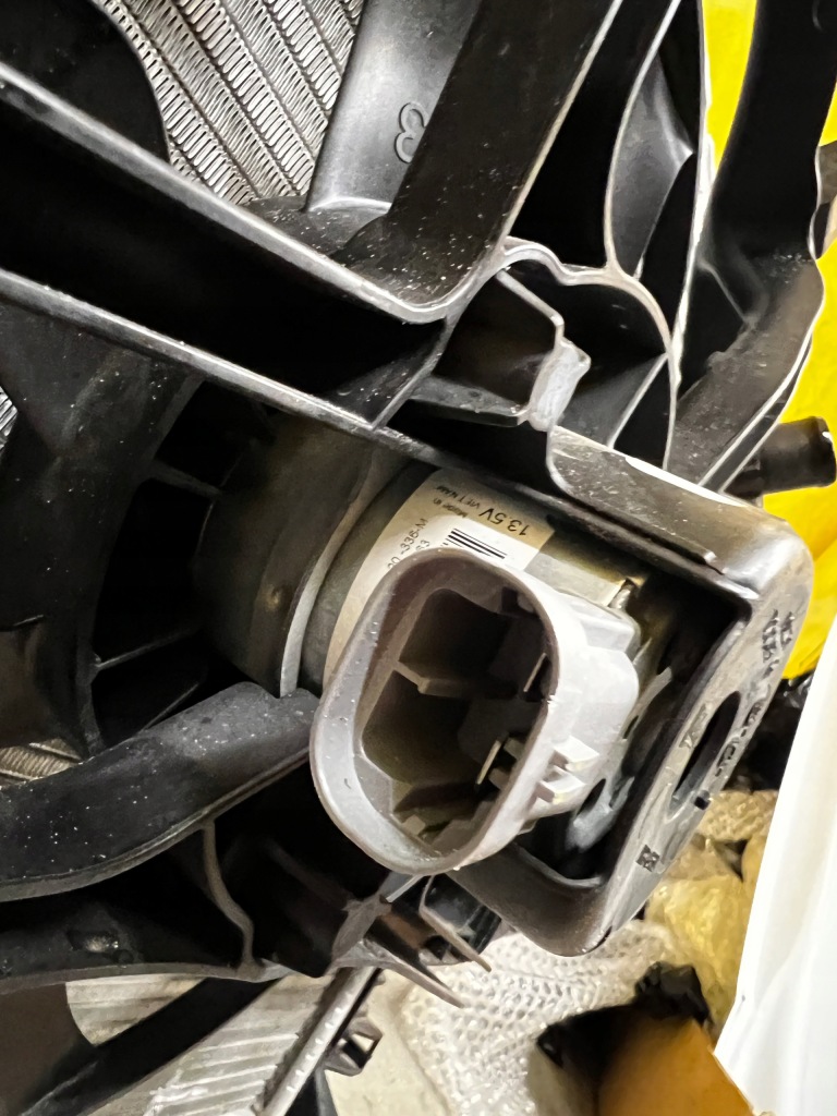 Радіатор води комплектна dacia sandero iii 2023r 1.0 tce lpg Київ