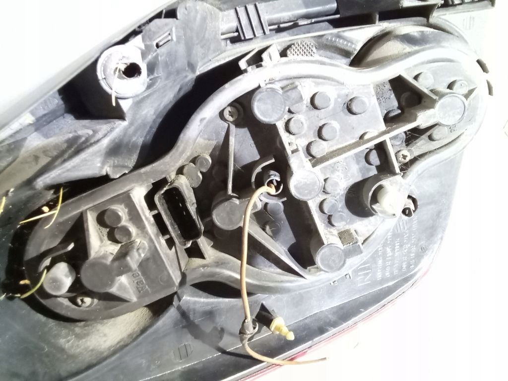 фото №6, Nissan primera p12 kombi лампы задняя правая i левая