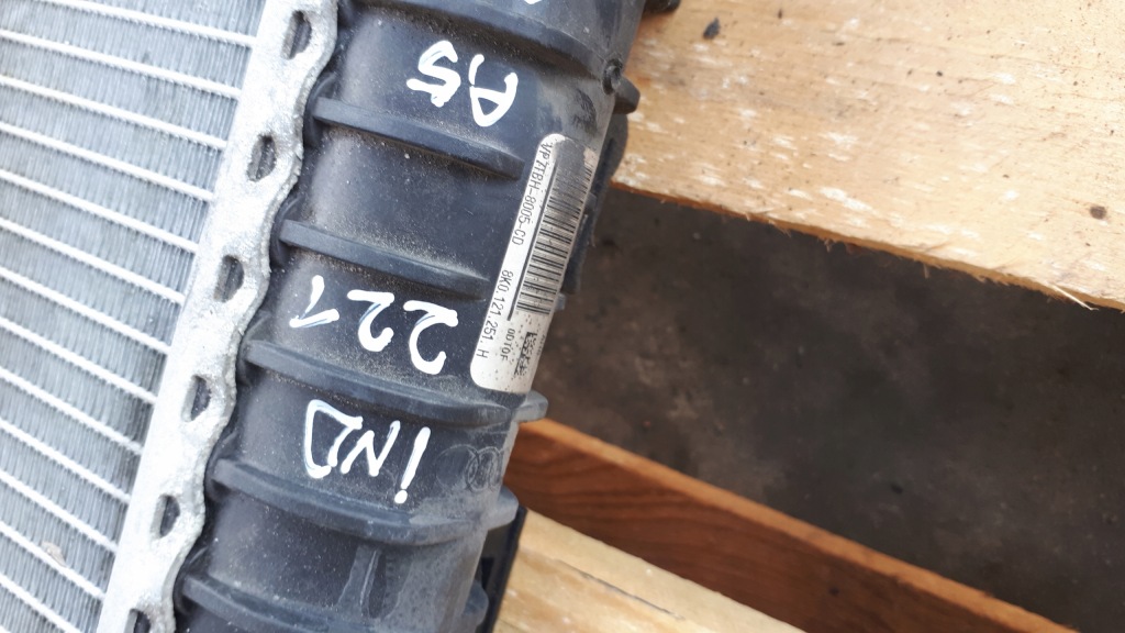 A5 8t радиатор воды 8k0121251h 2.7 3.0 tdi a4 b8 Киев