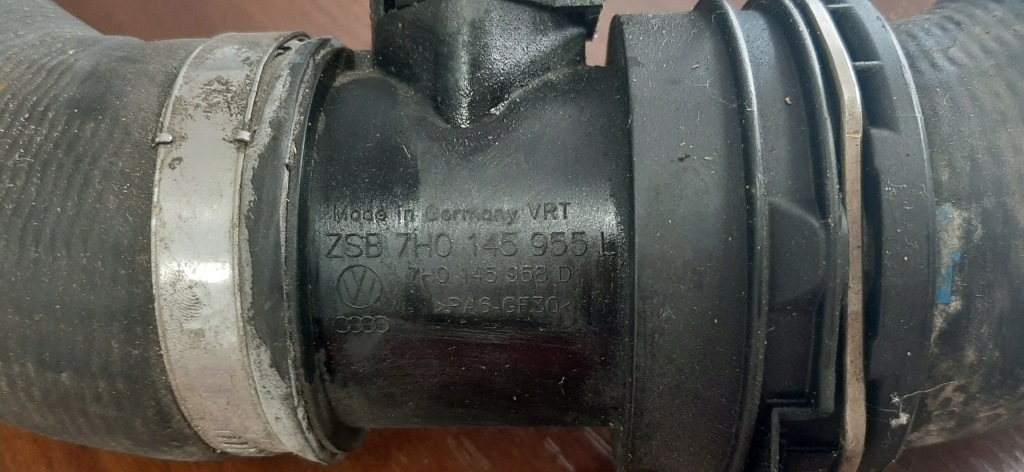 Труба интеркулера wv t5 в Украине