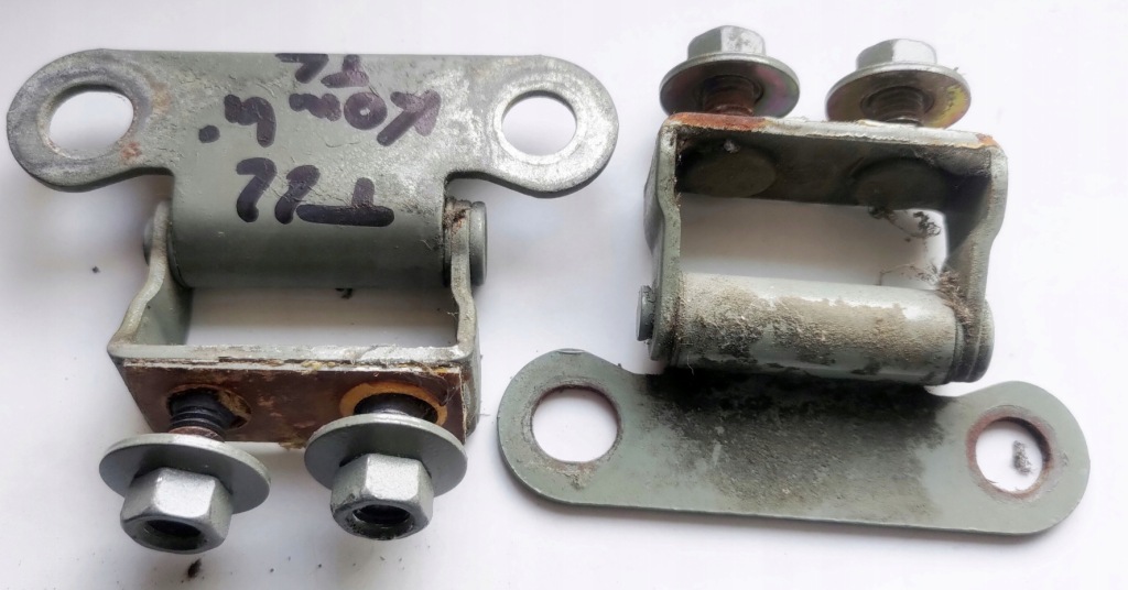 Купити Петлі кришки задній avensis t22 універсал