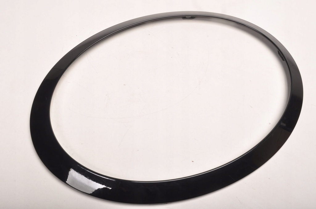 фото №1, Mini f65 молдинг лампи права 5a2f426