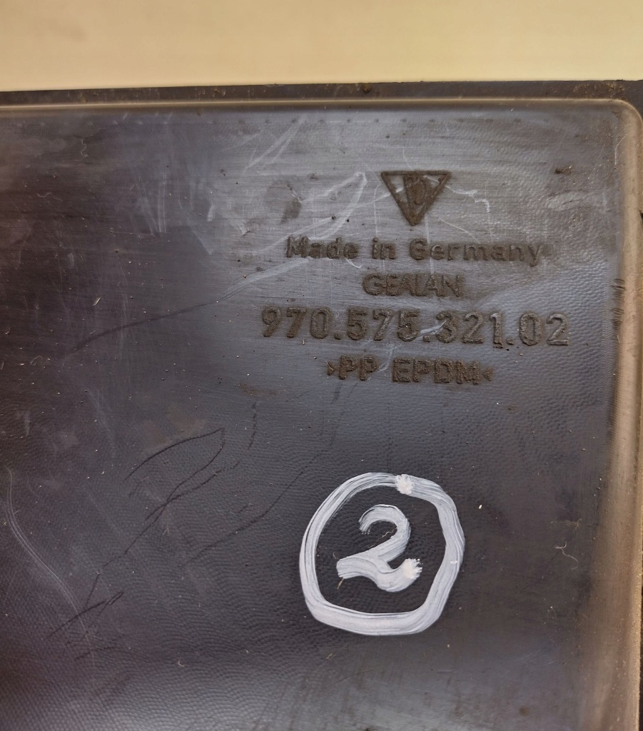 фото №6, Porsche panamera 970 09-13 3.0 tdi впуск напрямна повітря інтеркулер