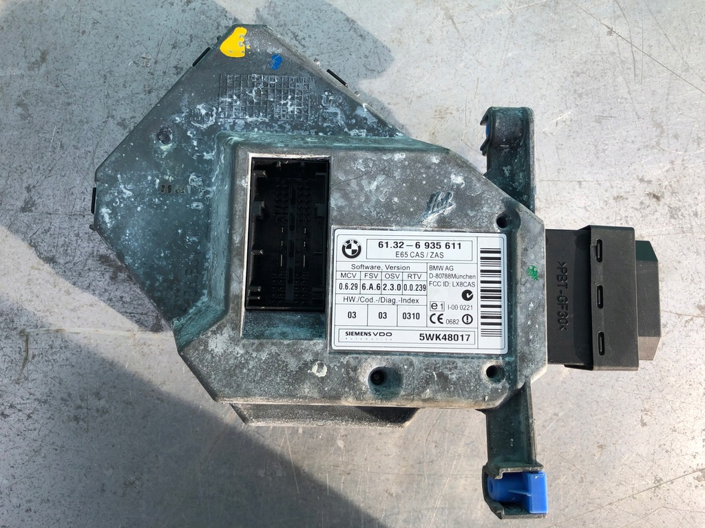 фото №1, Bmw e65 735i 3,5 модуль замок зажигания 6935611