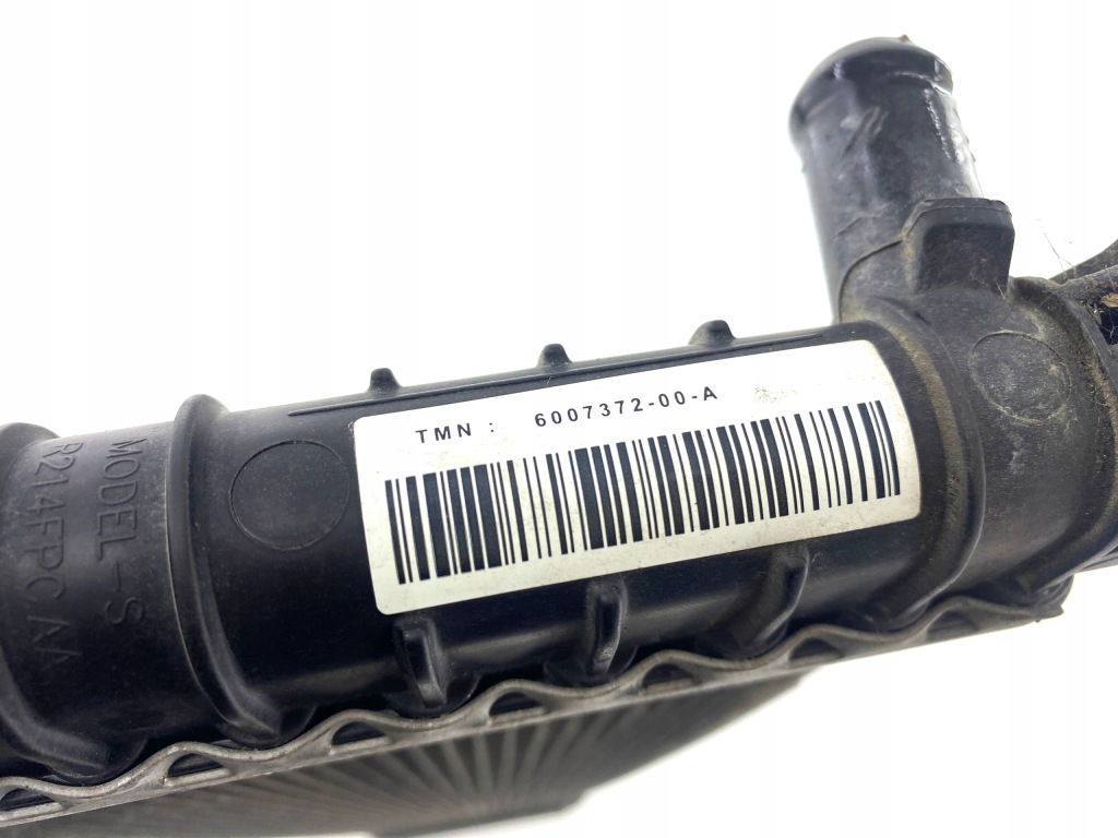 Радиатор воды перед tesla s европа  оригинал  - герметичная Оригинал