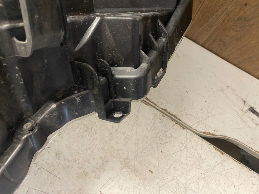 фото №11, Nissan leaf i лампа права led 26010-3nl5a eu