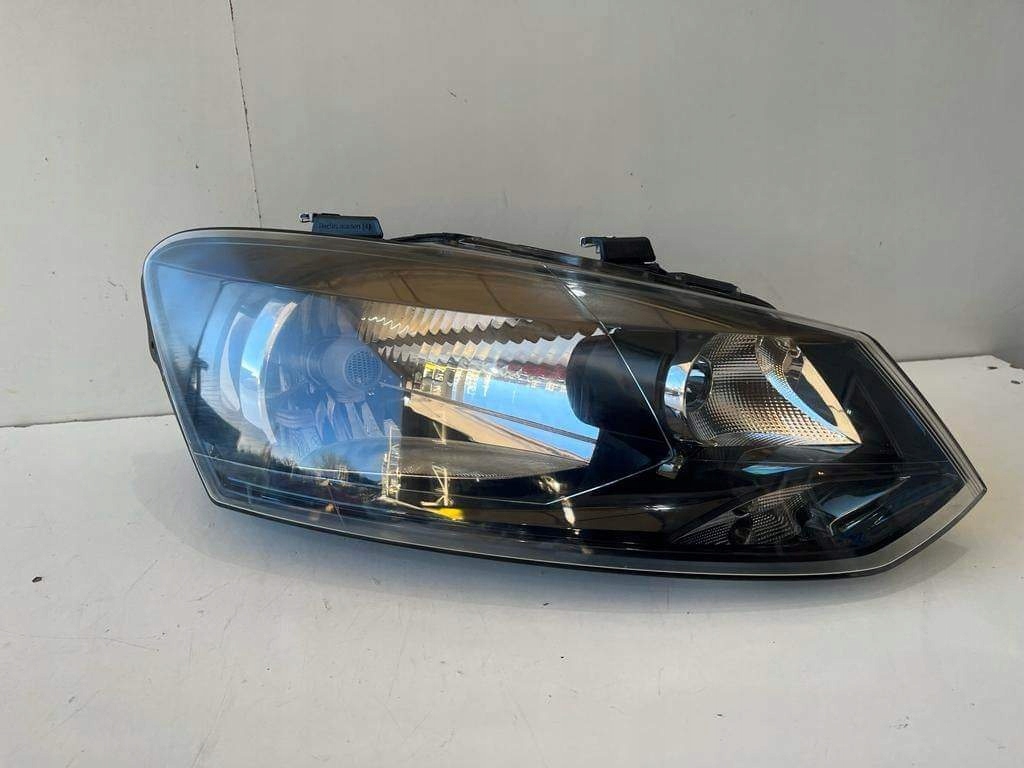 фото №1, Лампа передняя правая vw polo v 6r 2009- europa