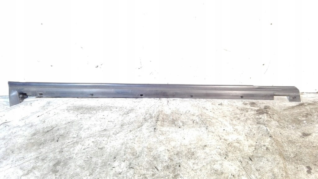 Молдинг скло ущільнювач перед audi a4 b5 комплект Зі Шроту