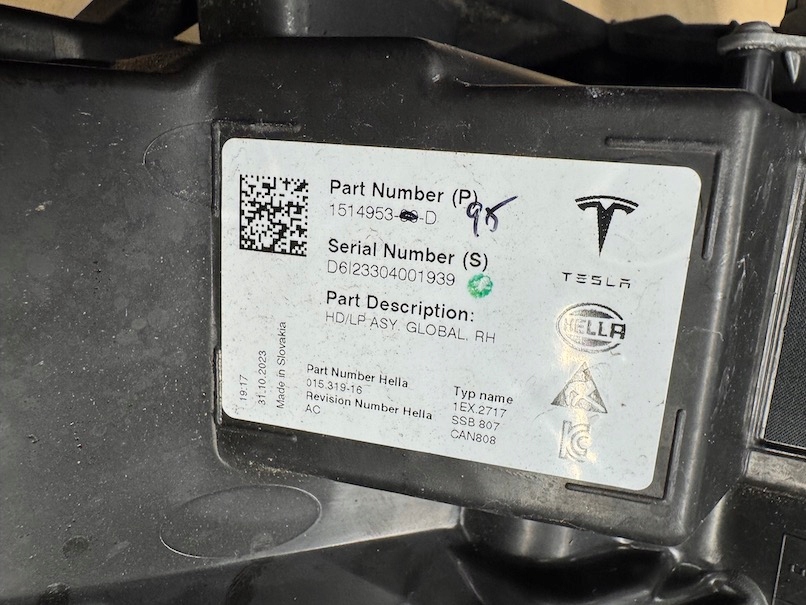 Tesla model 3 3 y рестайлинг  фара передняя правый  full led оригинал идеальная в Украине