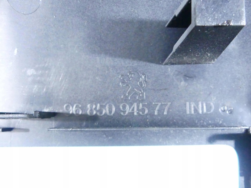 фото №11, Декоры рамка navi peugeot 5008 i 09-13 eu