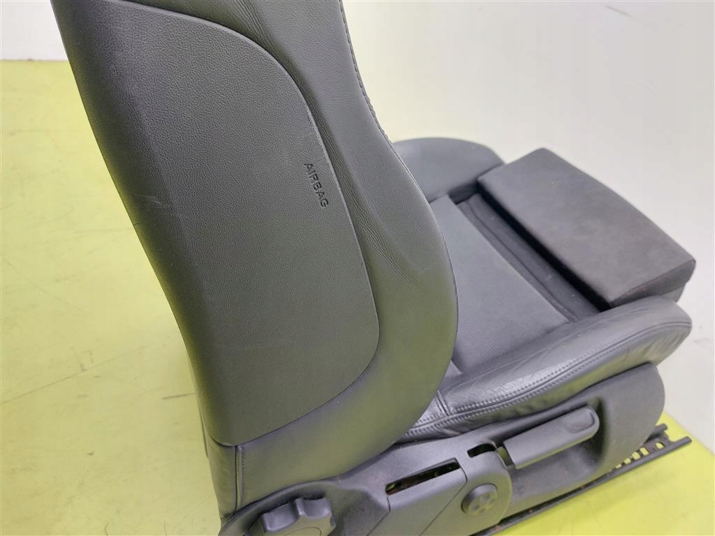 фото №7, Сидіння заднє сидіння оббивка напівшкіра підігрів s-line audi a4b6 8f avant kombi 00-04