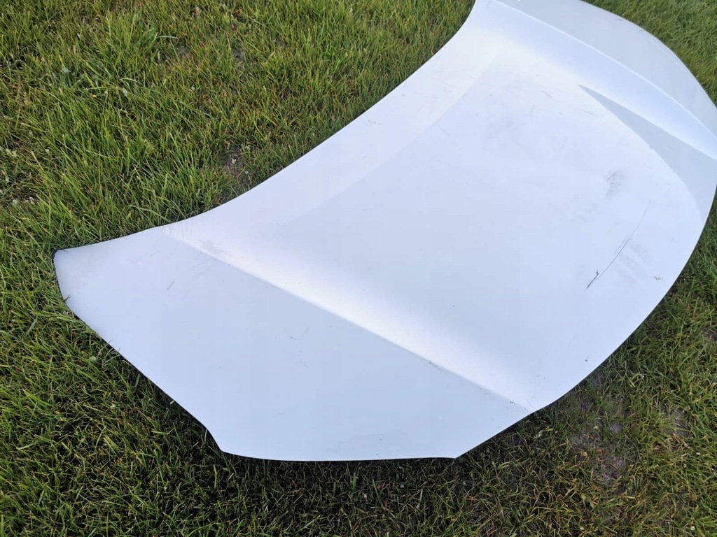 фото №2, Toyota yaris iv cross капот