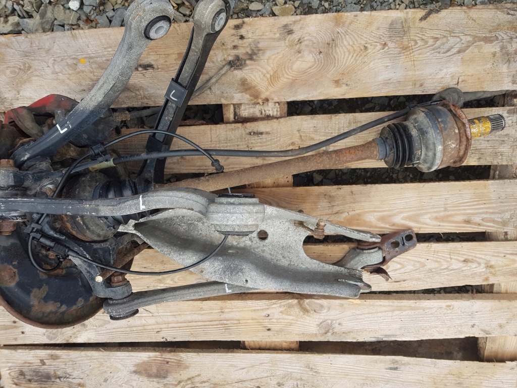 фото №2, Поворотный кулак рычаги левый задняя mercedes sl r230