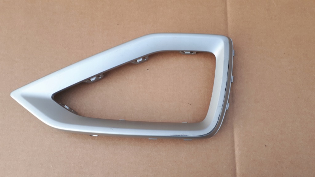 Купити Audi q2 lift ліва решітка бампера задня задня