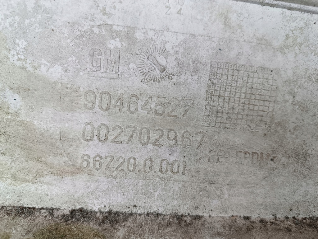 Бампер перед передний оригинал 90464527 opel vectra b Недорого