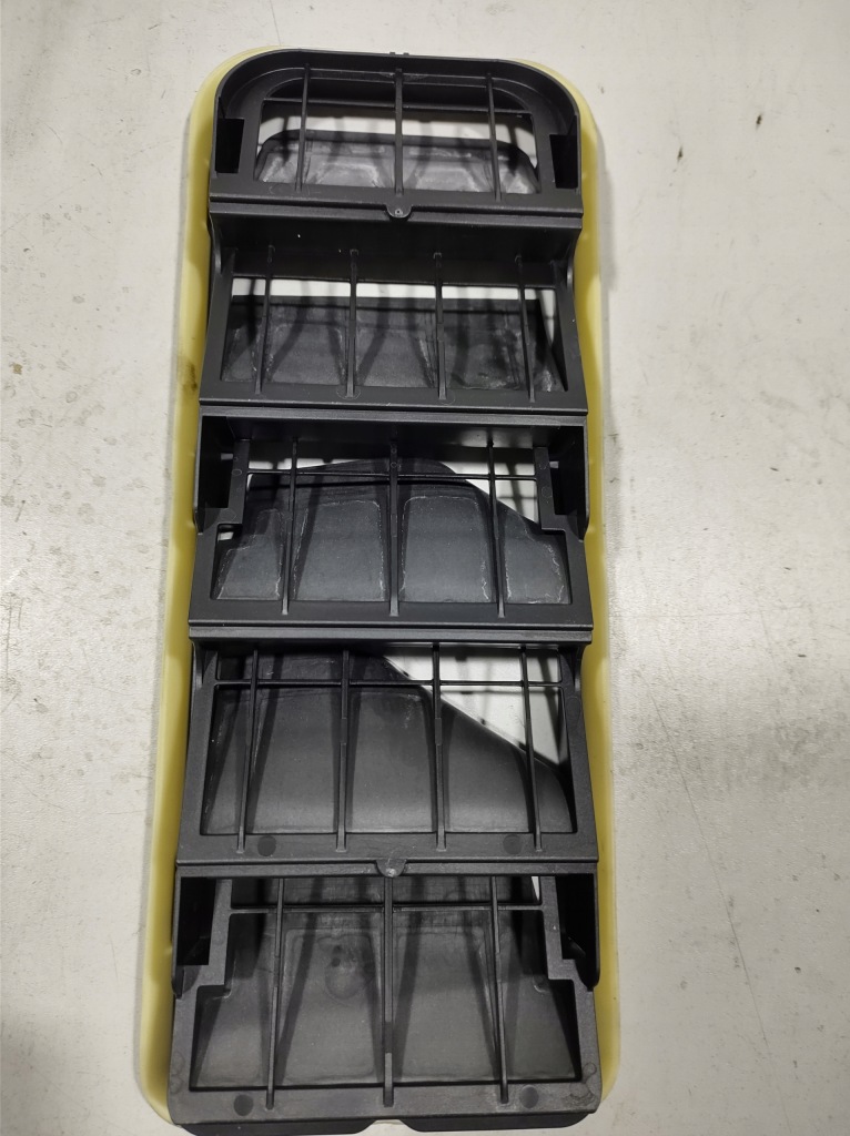 фото №5, Volvo v40 15r - решітка вентиляційна кузов 8623444