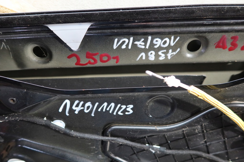 фото №12, Дверь правый перед audi a3 8p sportback