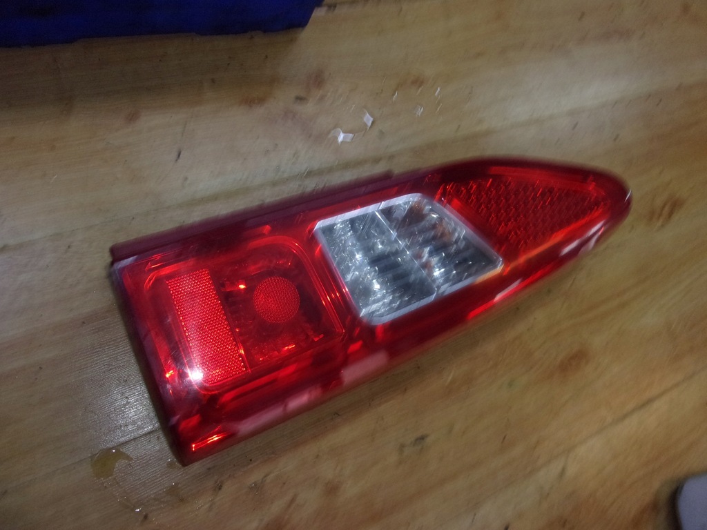 фото №1, Citroen berlingo iii лампа правая задняя крышка багажника