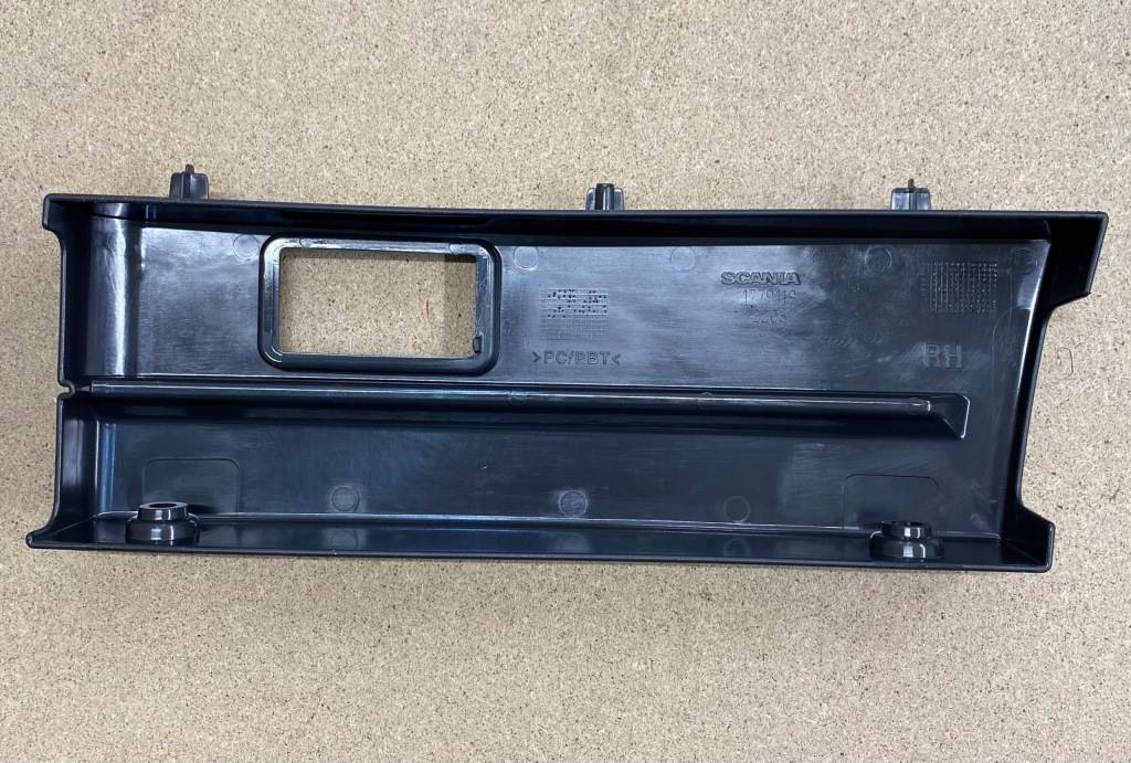 Scania r захист поріг накладка права 1779119 Зі Шроту