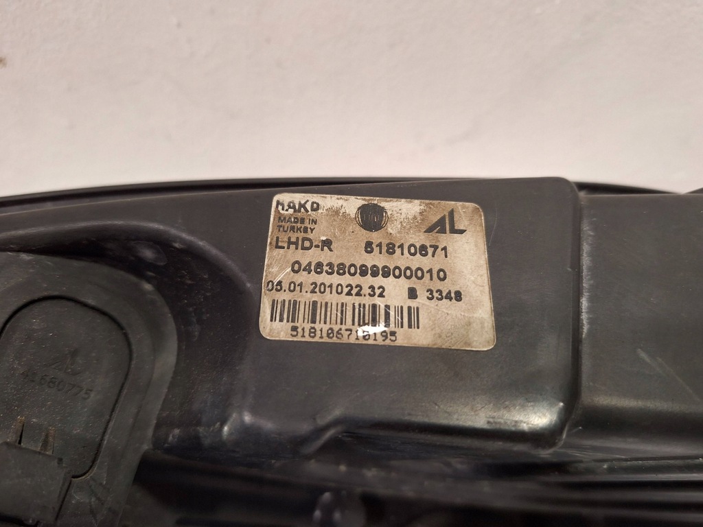 фото №9, Лампа перед правая 51810671 fiat doblo ii 10-