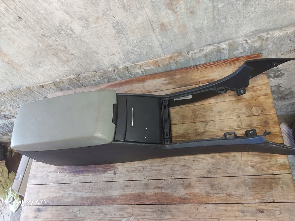 фото №1, Підлокітник тунель chrysler 300c