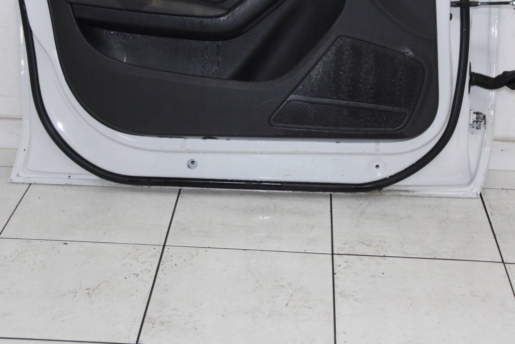 фото №11, Audi a5 8t sportback 09r- дверь левая передние левый перед ls9r