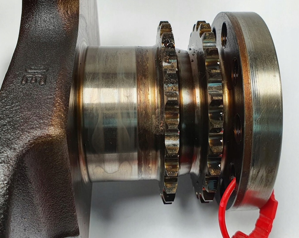 Wał коленчатый ccda audi a6 c6 2.8 fsi 06e101q с Разборки