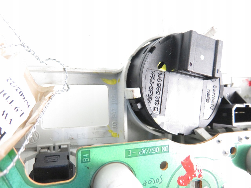 фото №5, Освітлення кабіни vw golf iv 1j0947105b