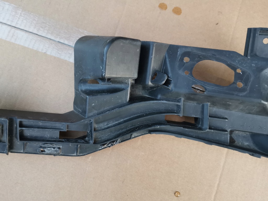 фото №7, Напрямна кронштейн розпилювача лівий audi a6 c7 бампера кронштейн