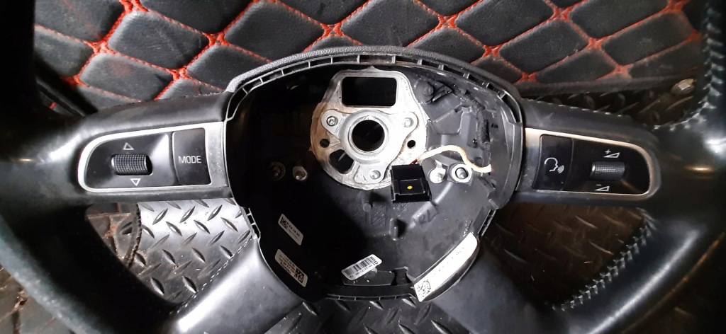 фото №8, Повітропровід шкіра мультифункціональний audi q5 8r0419091s