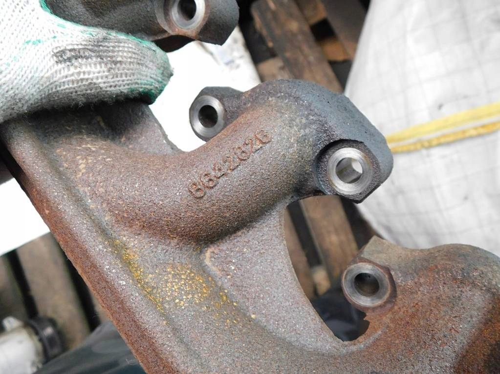 фото №6, Volvo s60 v70 i 2.4 d5 02r коллектор выпускной