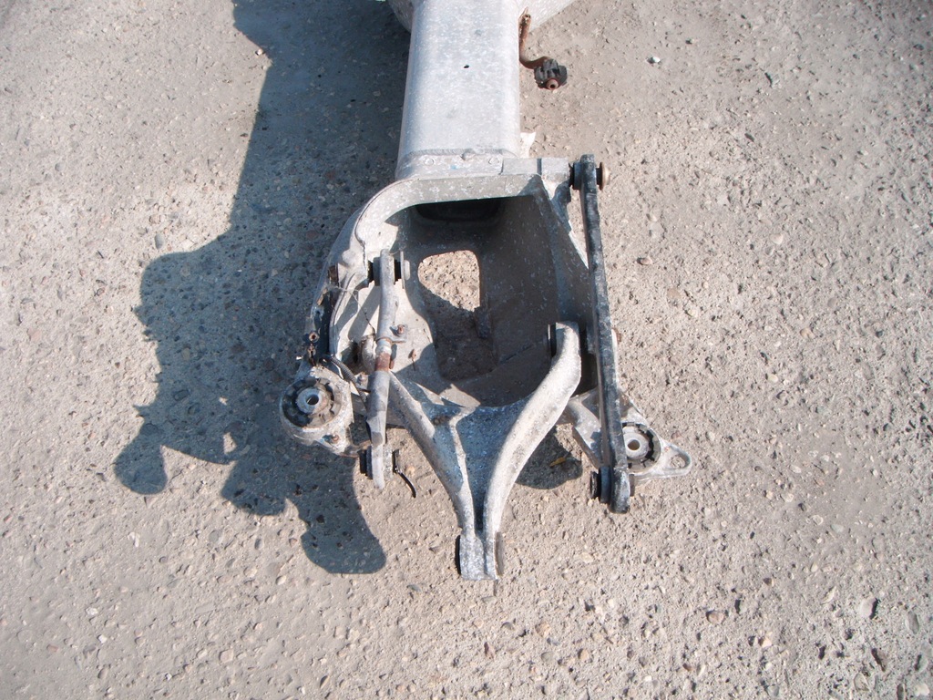 фото №8, Peugeot 407 sw 2.0 hdi підрамник підвіска балка задня