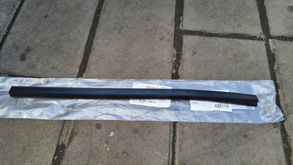 фото №1, Mercedes actros прокладка скло двері