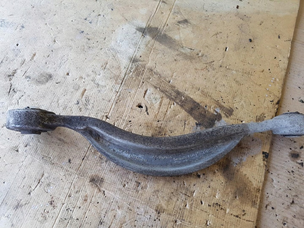 фото №1, Рычаг левый задняя audi q7 4m0501531