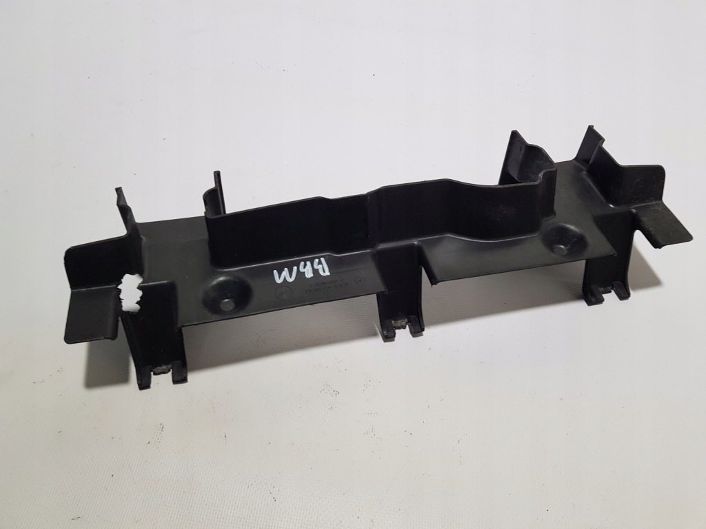 фото №1, Mercedes slk r171 кронштейн ручка багажника 1717570008