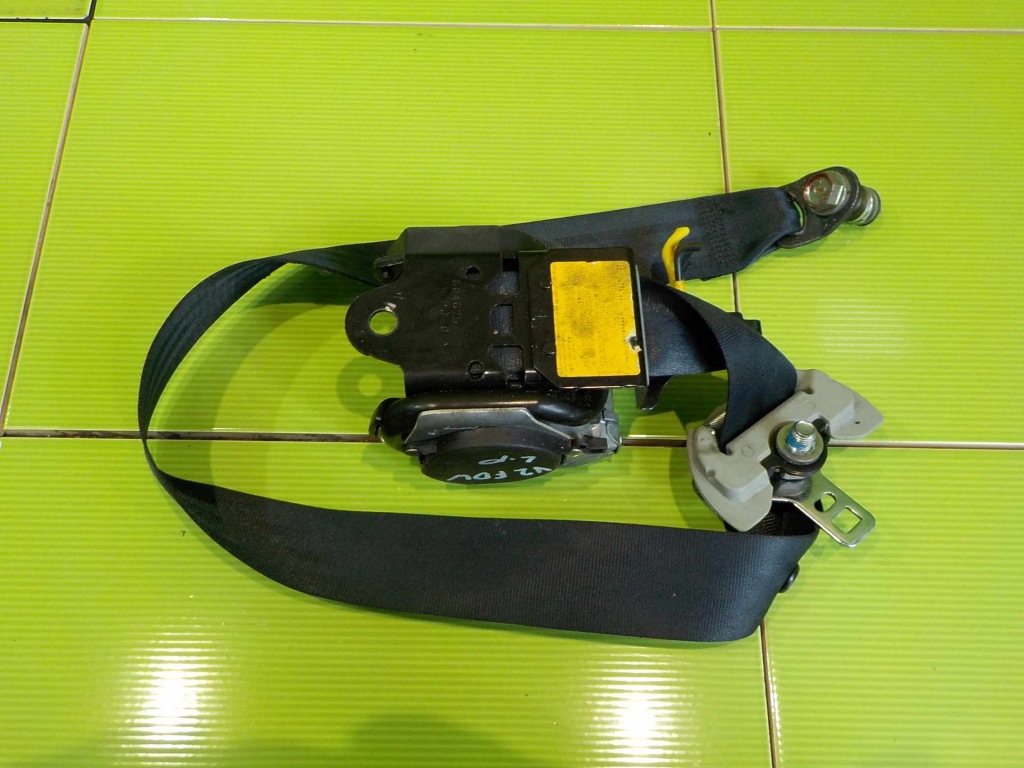 C-crosser 07-12 ремень безопасности левое  перед Оригинал