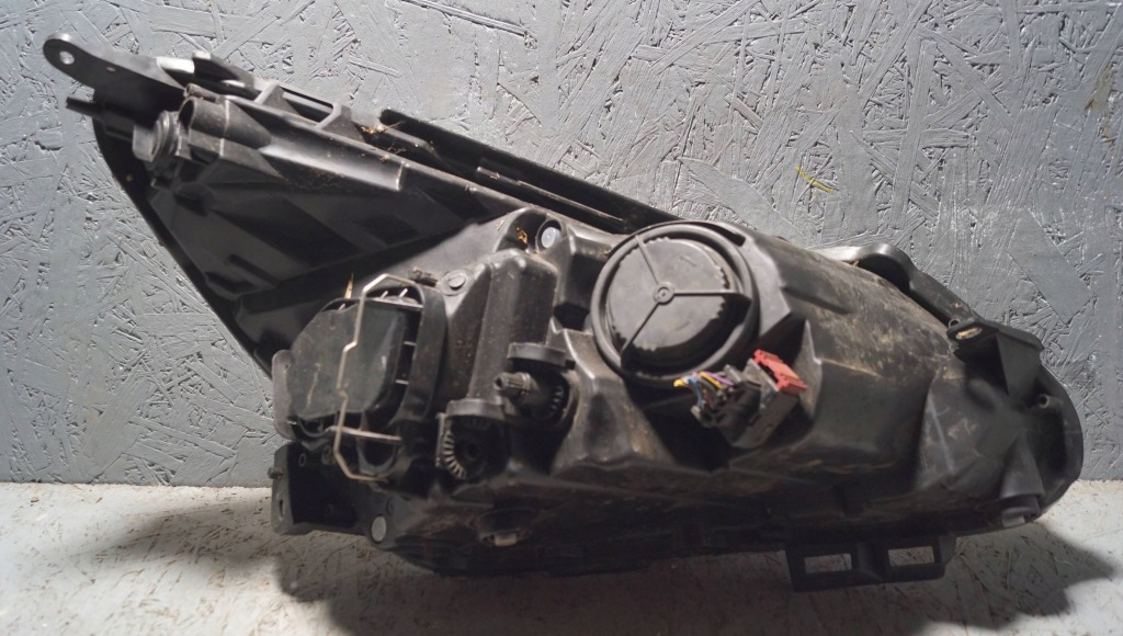 Фара левый перед opel corsa d рестайлинг  s1496 Цена