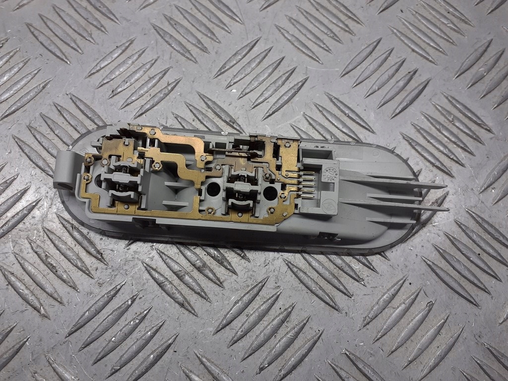 фото №3, Освітлення кабіни перед renault modus 8200073231