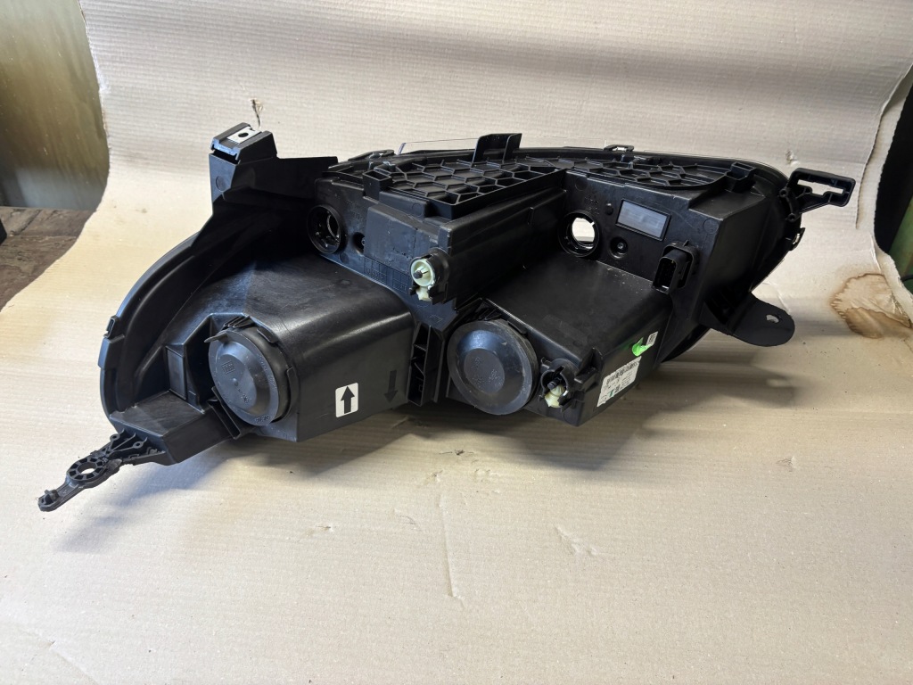 Фара правий перед toyota proace peugeot expert рестайлінг  2023- 9847197880 гарний стан Доставка