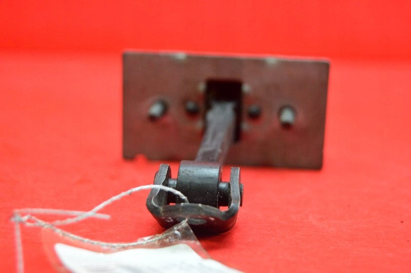 фото №5, Обмежувач двері лівий перед peugeot 301 15r