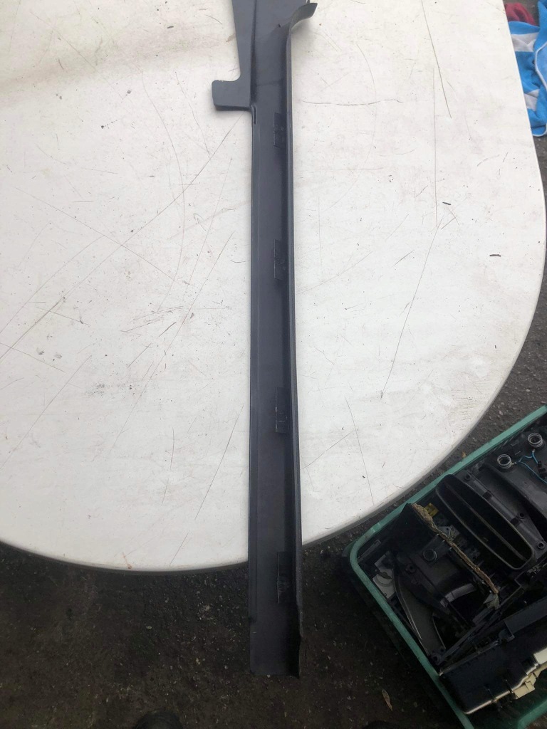 фото №6, Молдинг внутрішня поріг права audi 80 b4 8a0853542