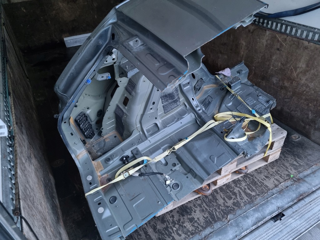 фото №3, Volvo xc60 ii крыло левый четверть задняя левая