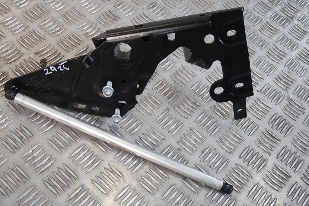 фото №1, Audi a7 петля правий кришки 4g8827858s