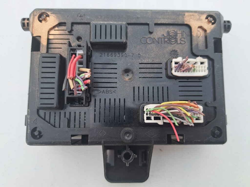 фото №4, Renault clio 8201054129 модуль bcm