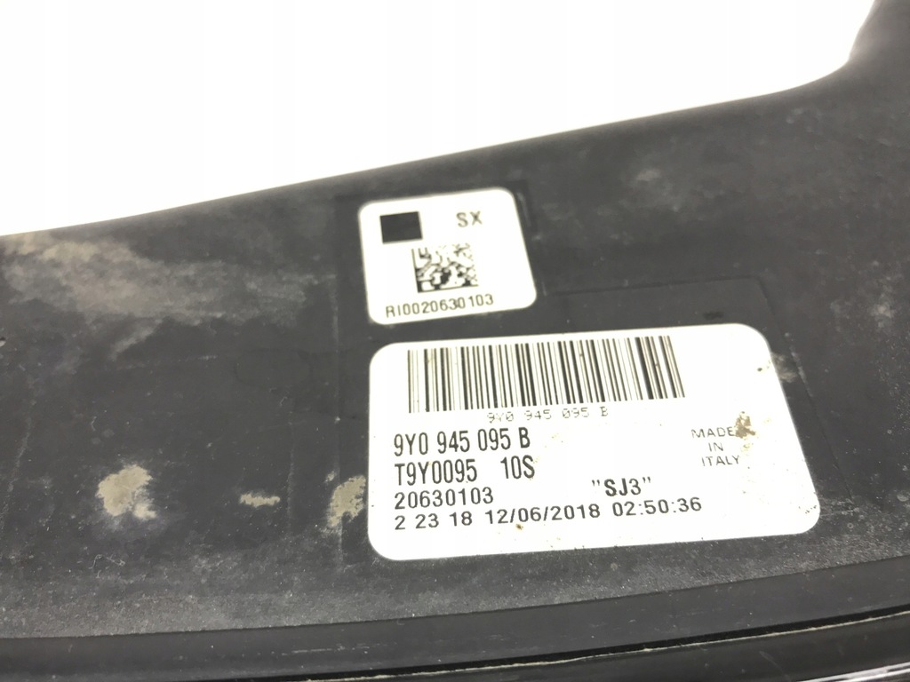 фото №11, Porsche cayenne лампа левая задняя 9y0945095b