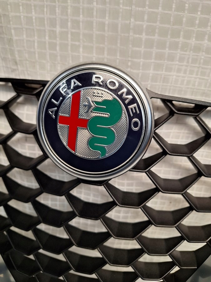 фото №5, Решётка радиатора решётка радиатора alfa romeo giulia 2016- хром satyna orginal alfa новый clasic