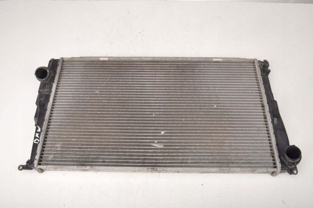 Купити Bmw e87 2.0 d радіатор води