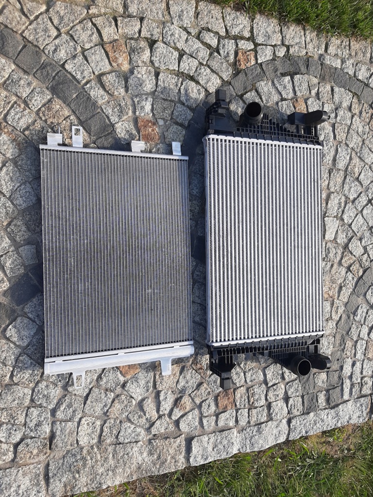 Купити Mercedes 177 247 радіатор інтеркулер 2475006100 оригінал